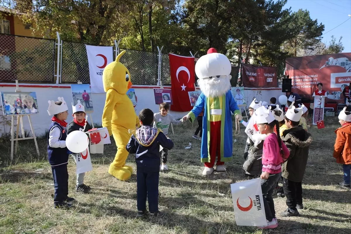 Muradiye’de Kızılay Haftası Etkinliği